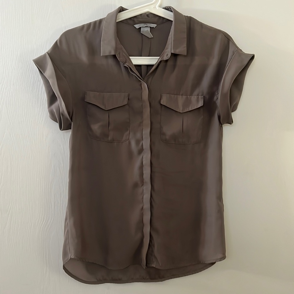 H&M shortsleeved shirt/ top size 2